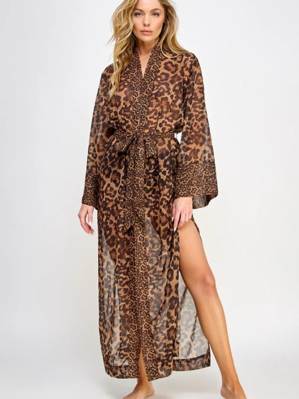 Juliana Robe - Picture 2 of 3